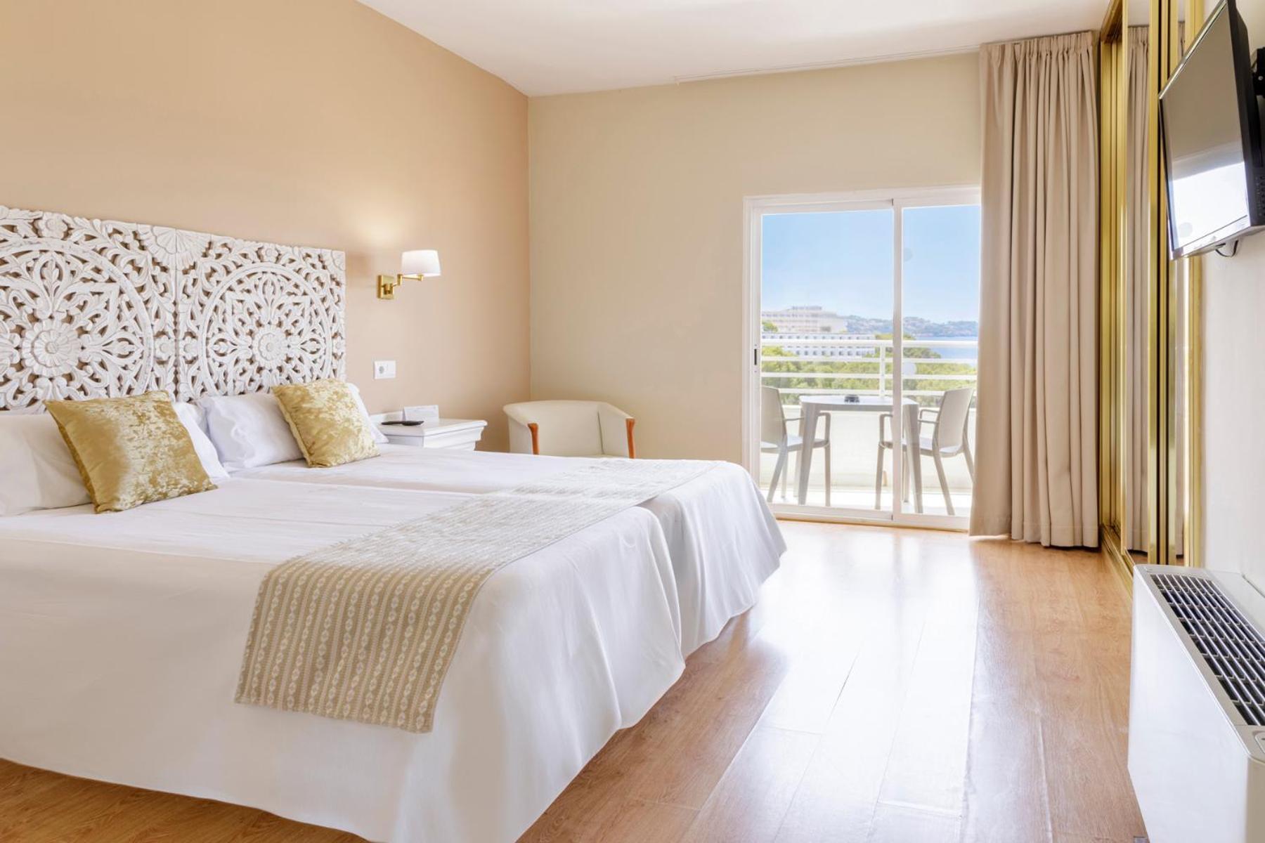 Mar Paguera & Hotel Peguera